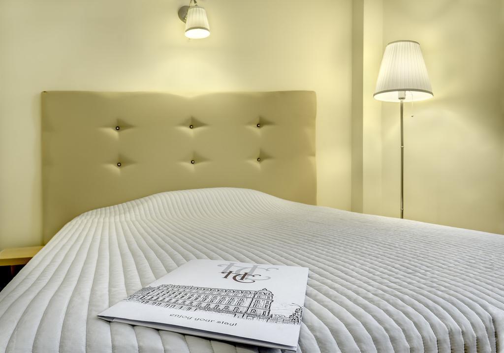 Capitol Hotel Bükreş Oda fotoğraf