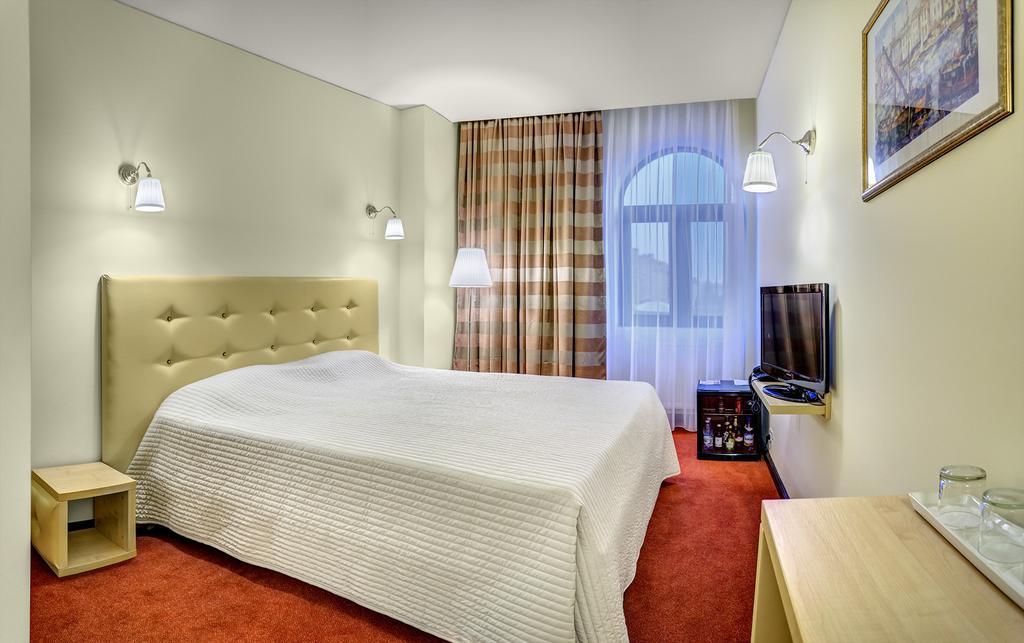 Capitol Hotel Bükreş Oda fotoğraf