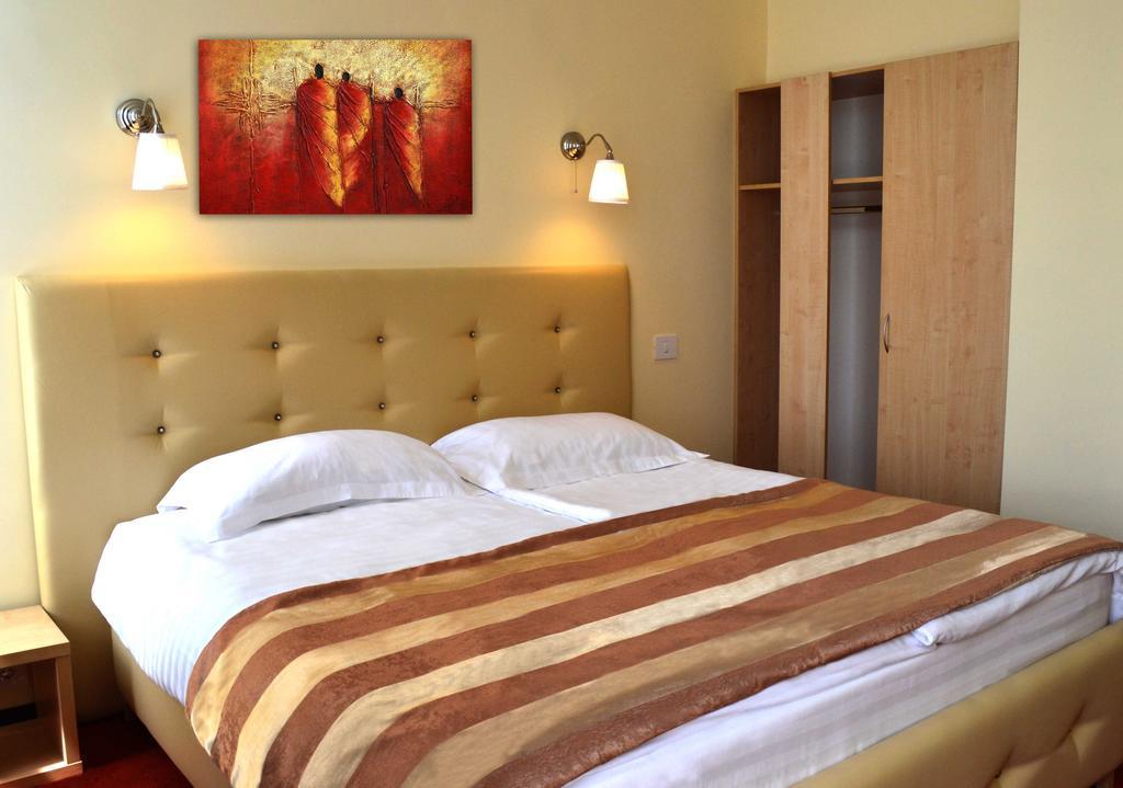 Capitol Hotel Bükreş Oda fotoğraf